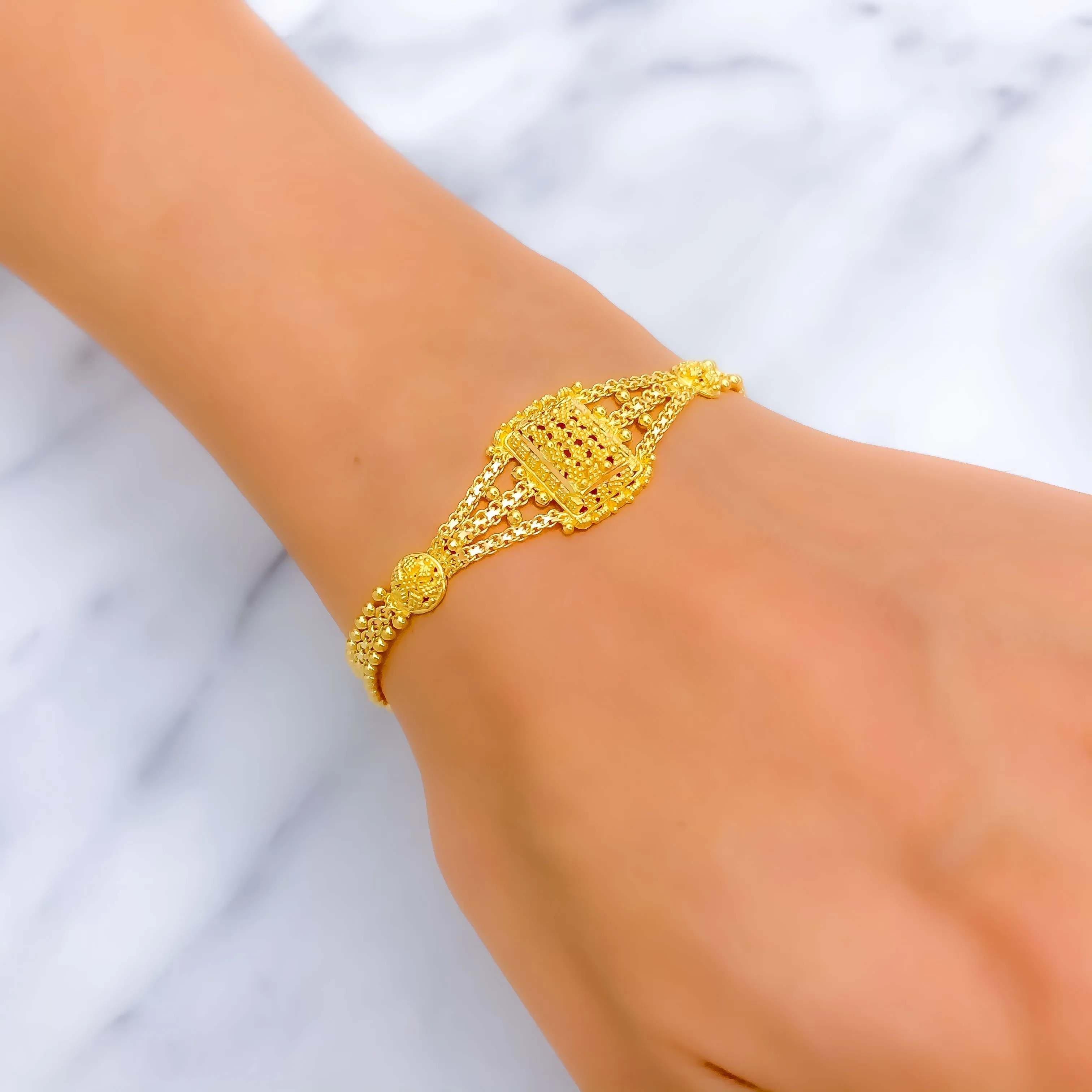 Stylish Lush 22k Gold Bracelet