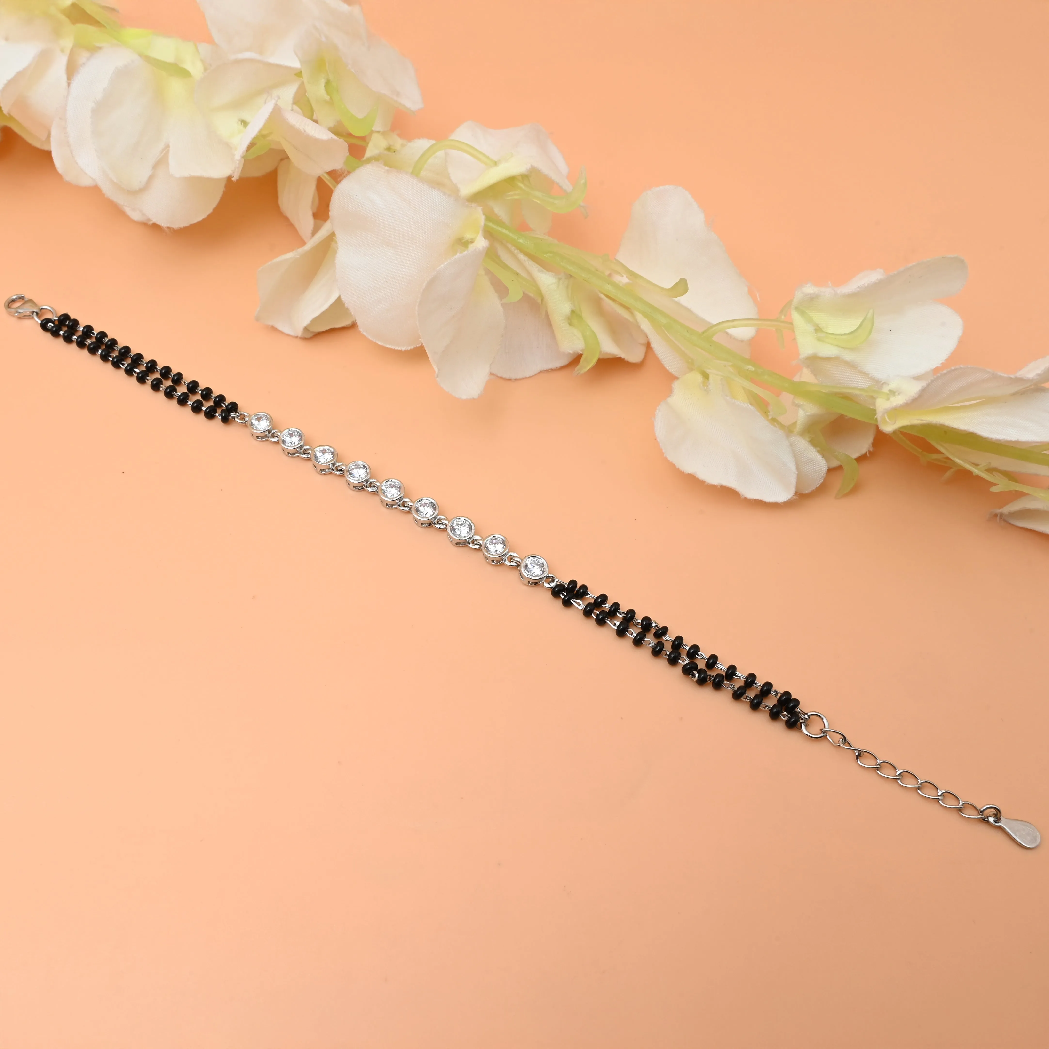 Stylish Silver Bracelet with Elegant Design – Unique Mangalsutra Pattern