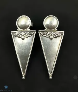 The Aakara Silver Earrings