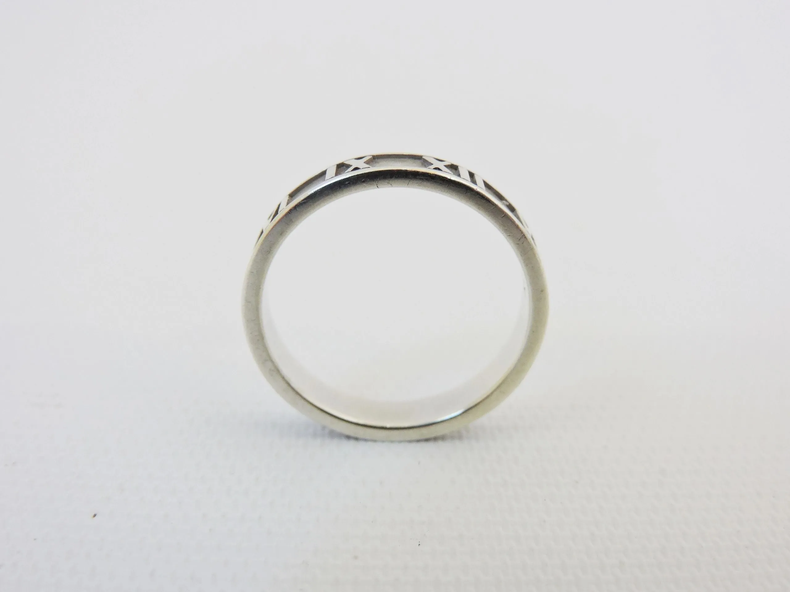 Tiffany & Co. Atlas Ring Size 8.5