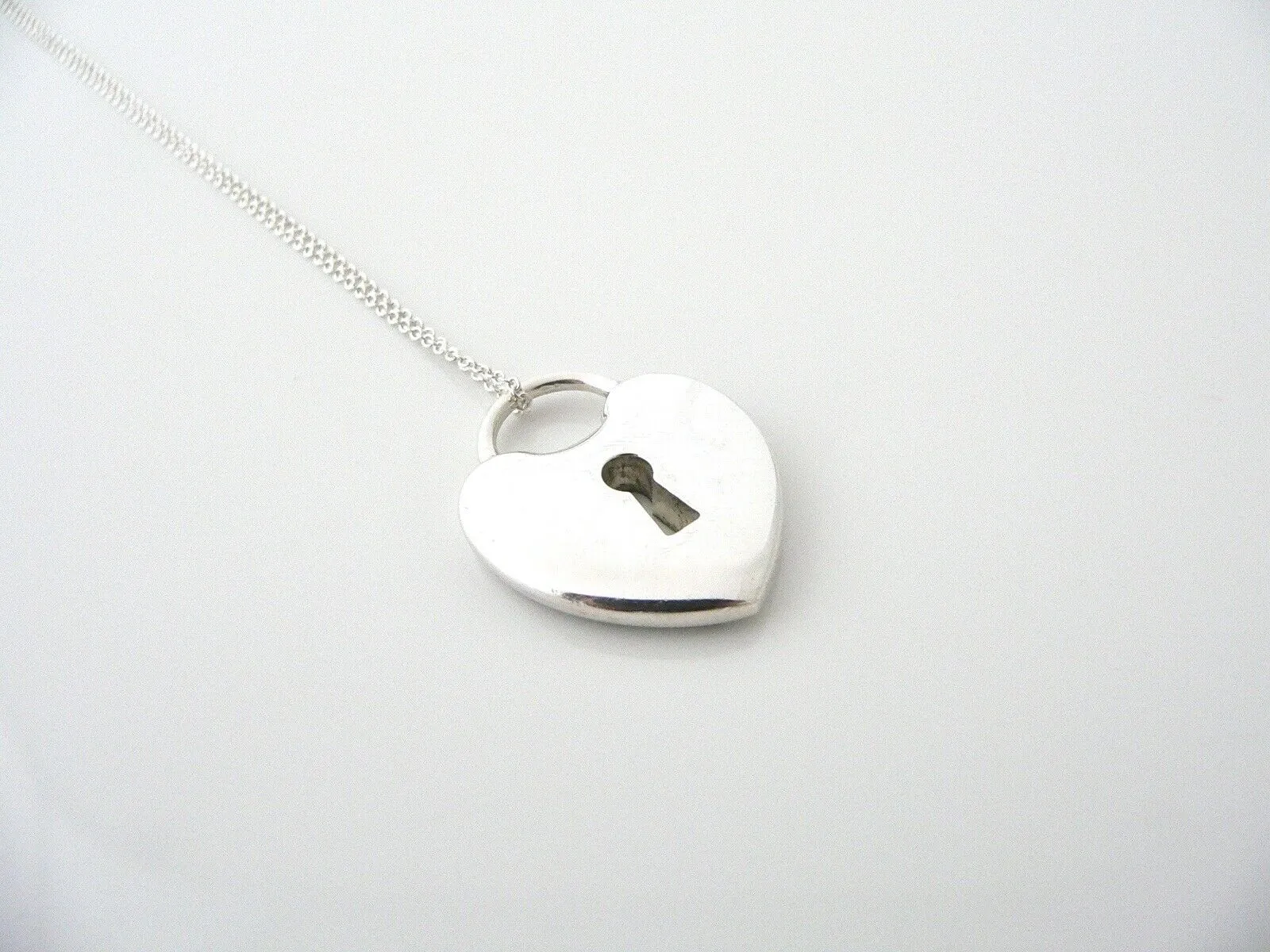 Tiffany & Co Silver Heart Key Hole Necklace Pendant 18 Inch Chain Gift Love Rare