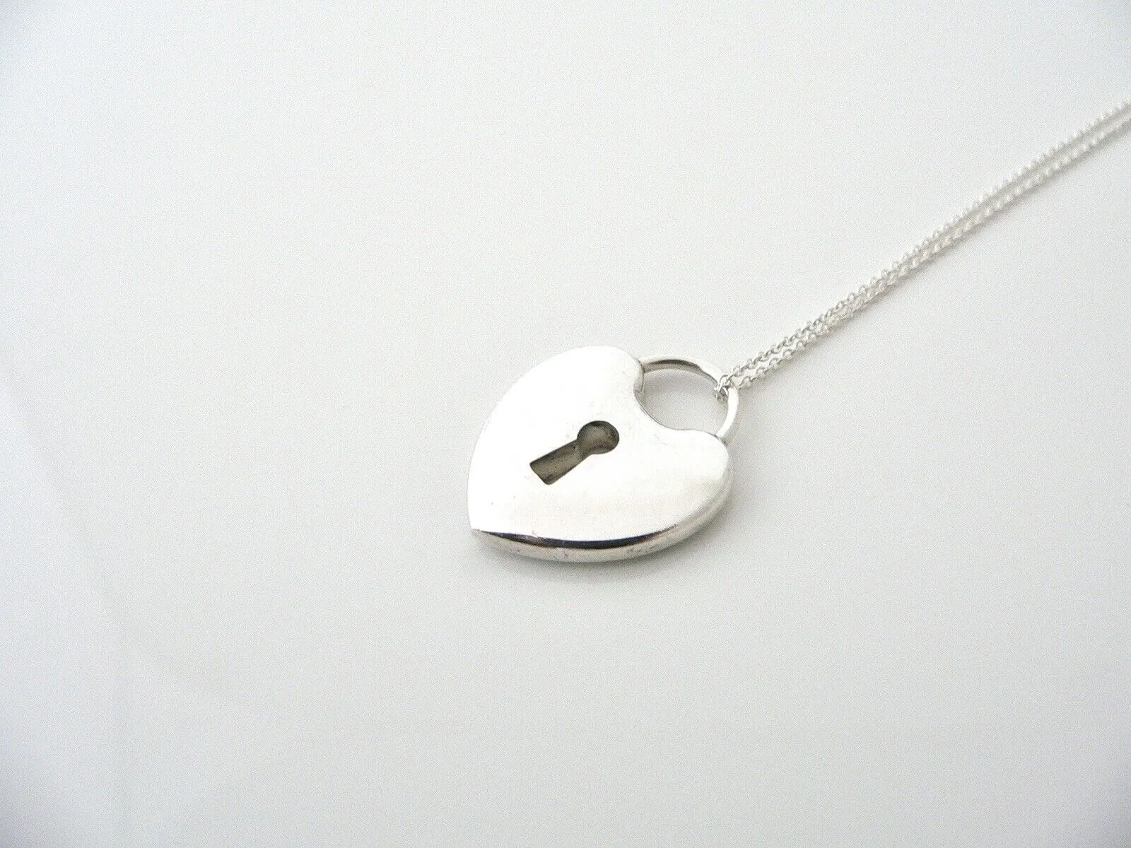 Tiffany & Co Silver Heart Key Hole Necklace Pendant 18 Inch Chain Gift Love Rare