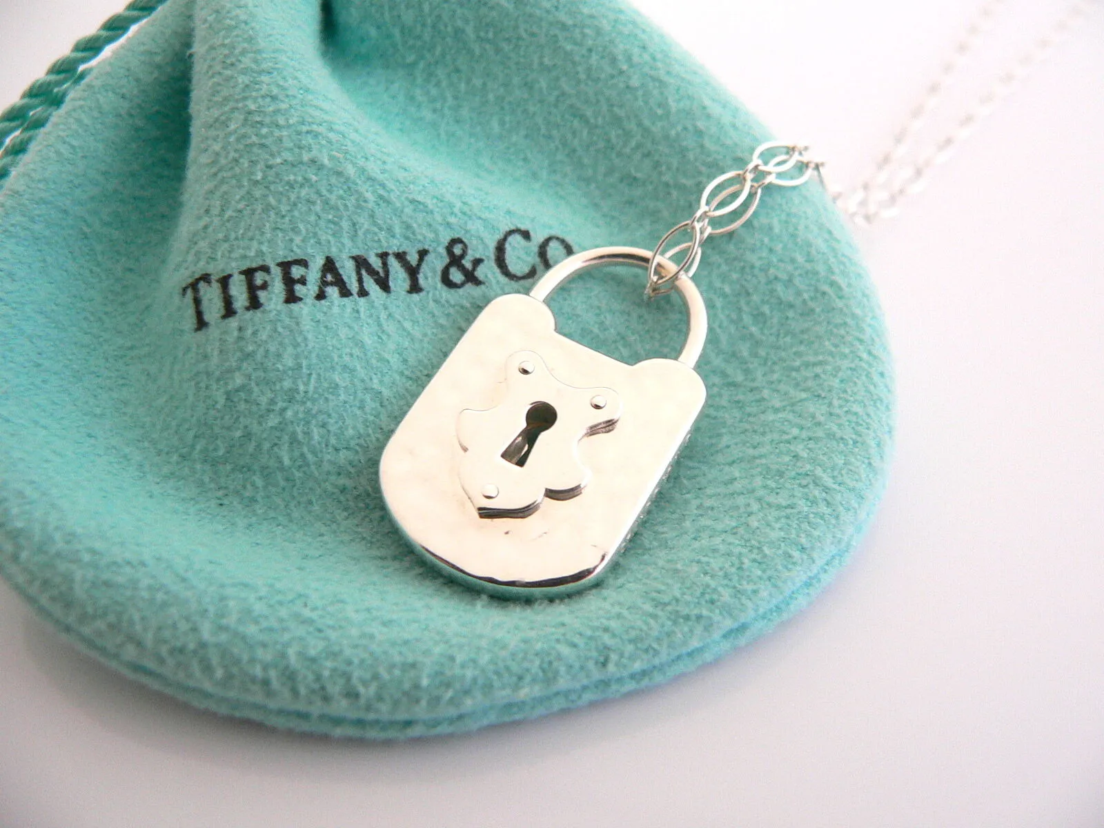 Tiffany & Co Silver Large Locks Necklace Pendant Charm 24 Inch Chain Gift Pouch