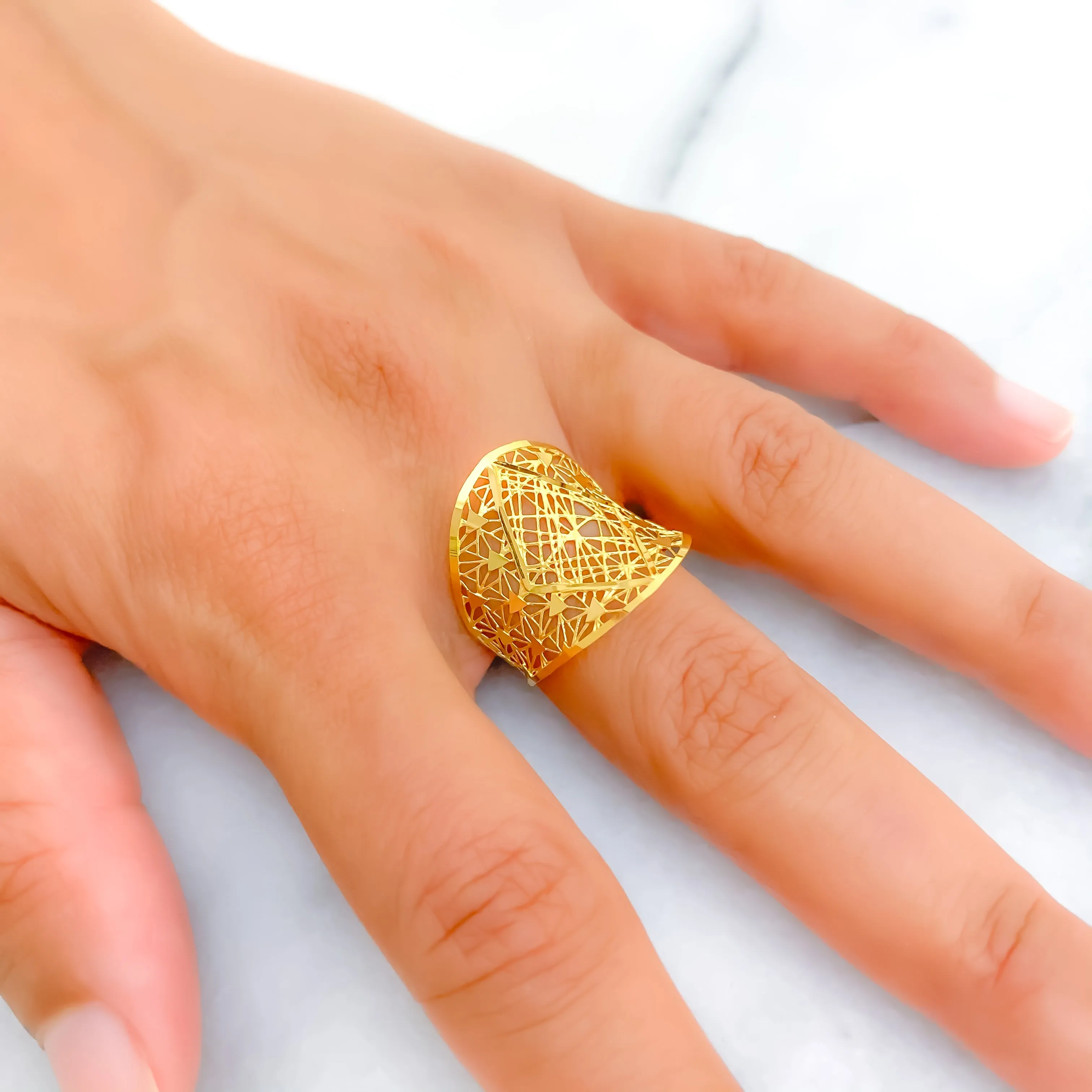 Timeless Beautiful 21k Gold Mesh Ring
