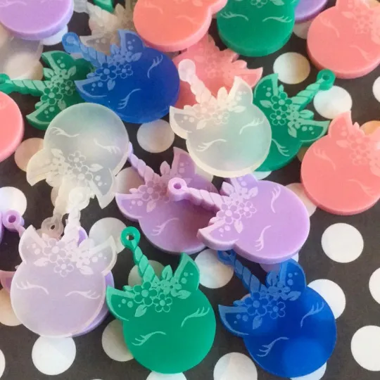 Unicorn heads charms / 5 Pieces (30mm)