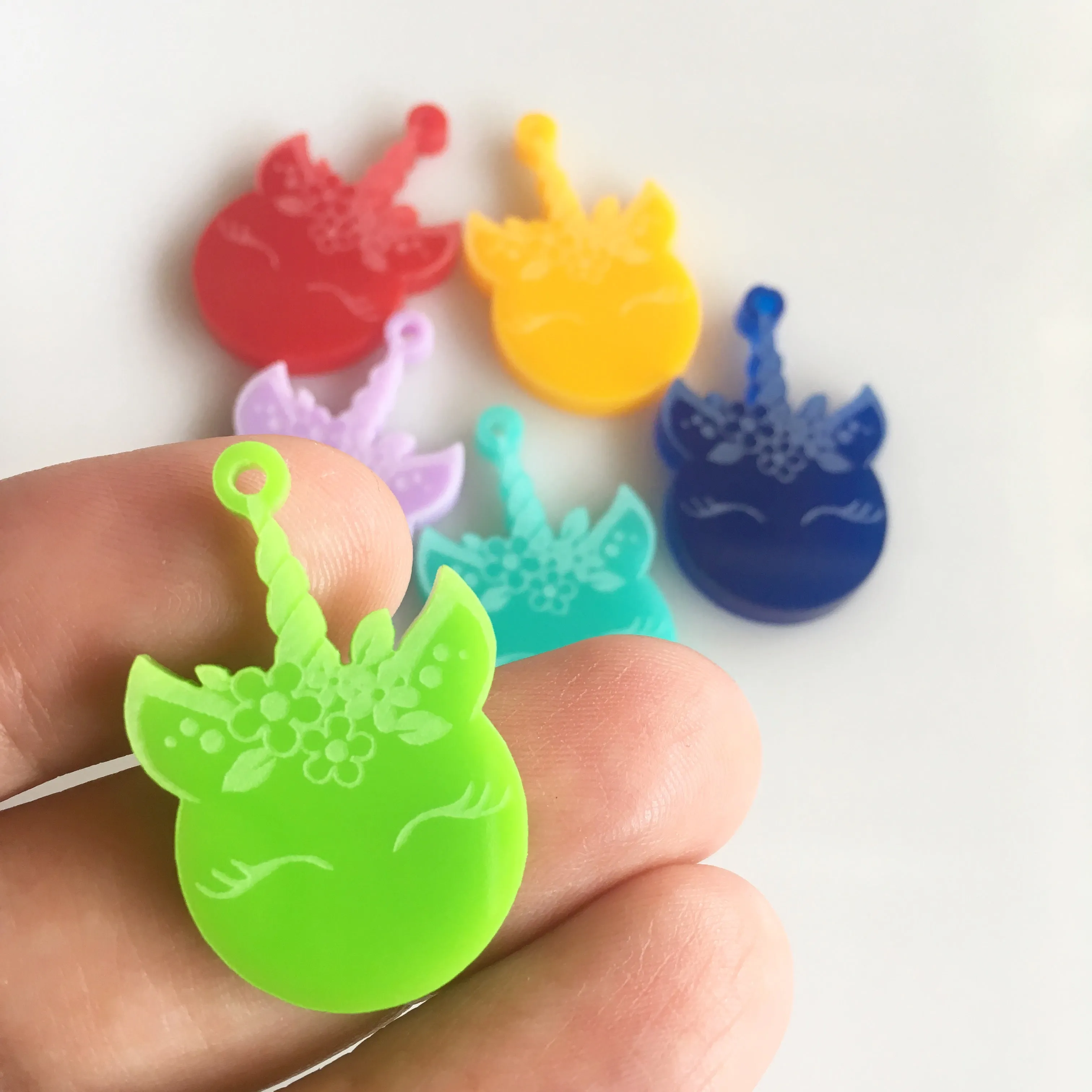 Unicorn heads charms / 5 Pieces (30mm)
