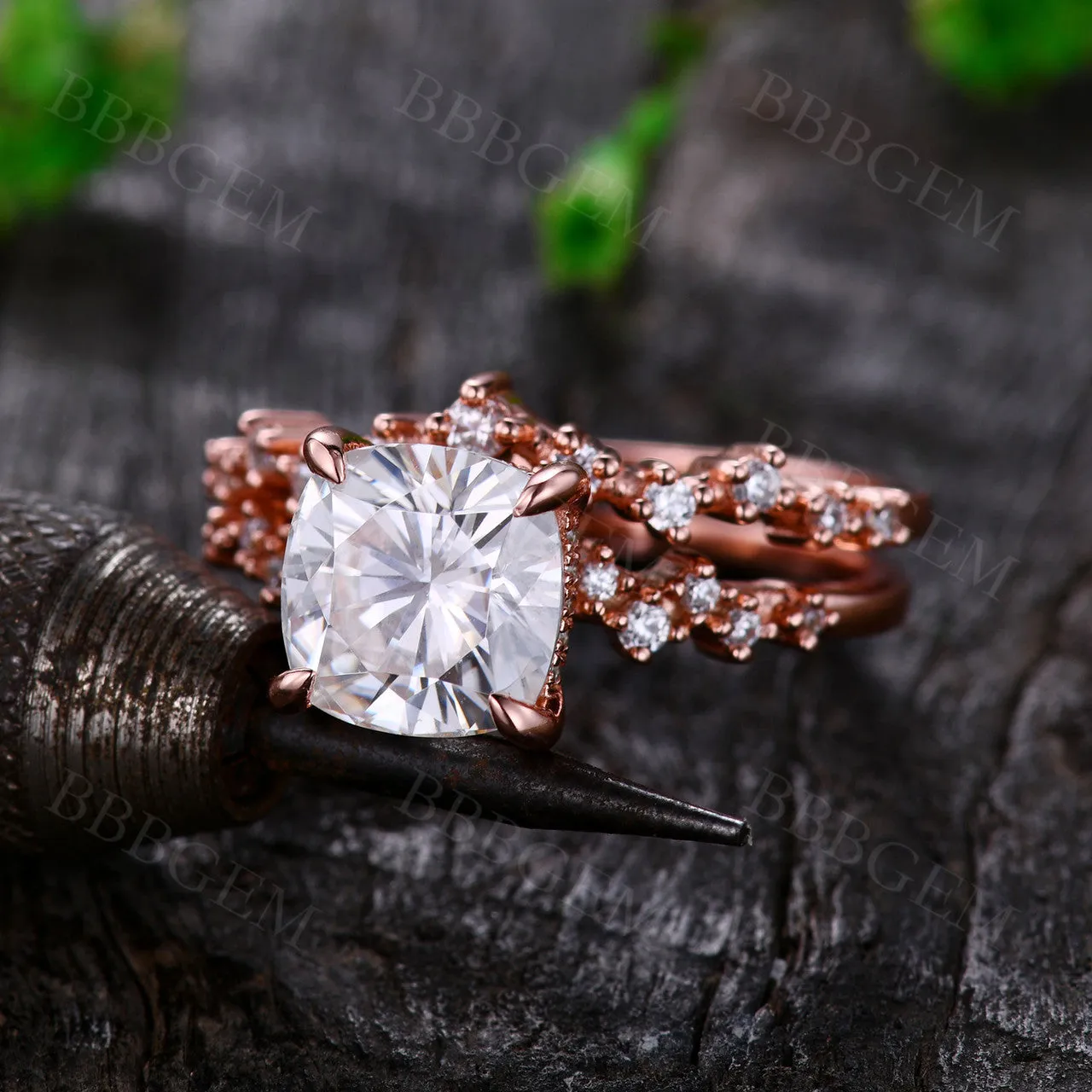 Unique 1.7 Carat Cushion Cut Moissanite Bridal Ring Set With Cluster Moissanite Matching Band Rose Gold