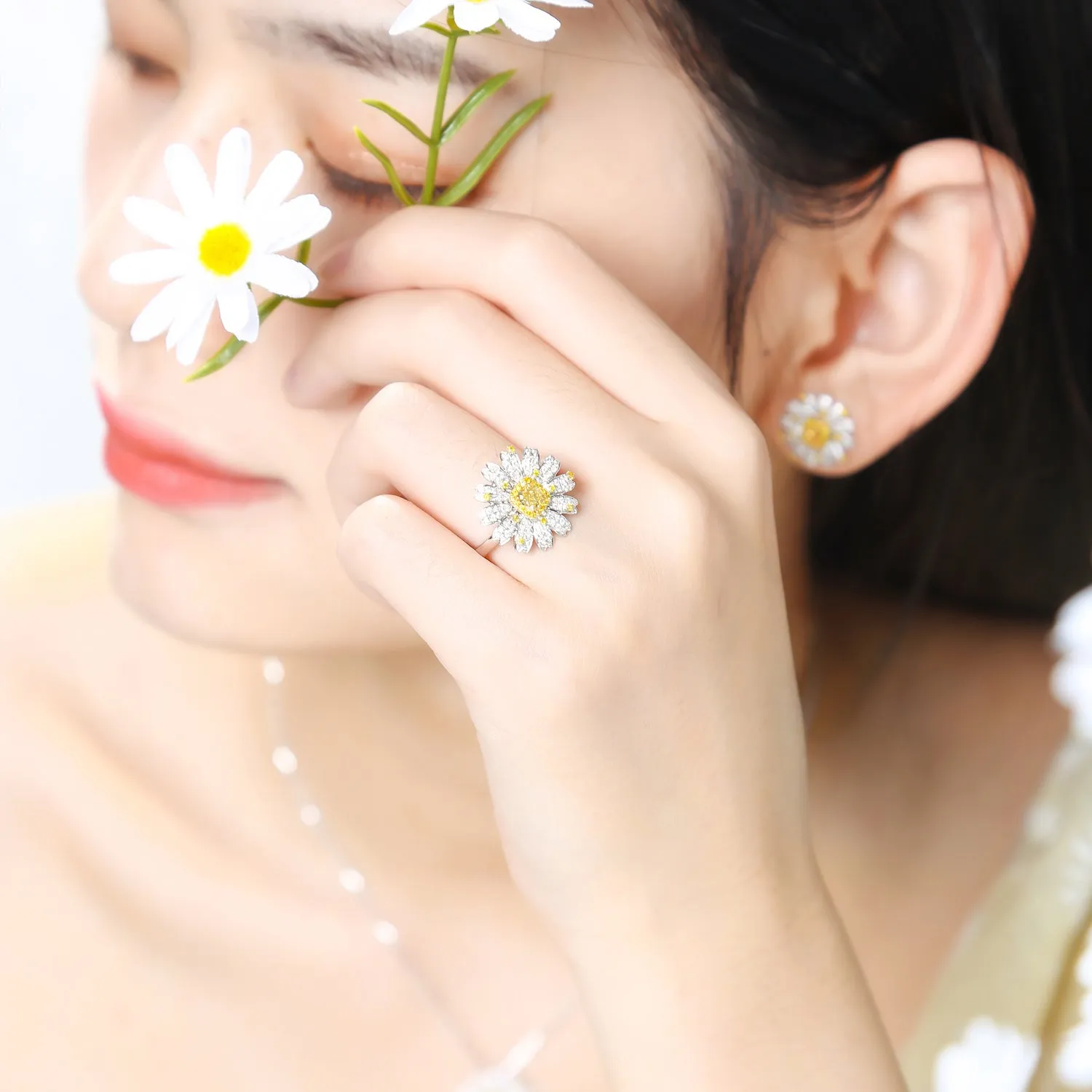 Yellow Diamond Daisy Flower Ring